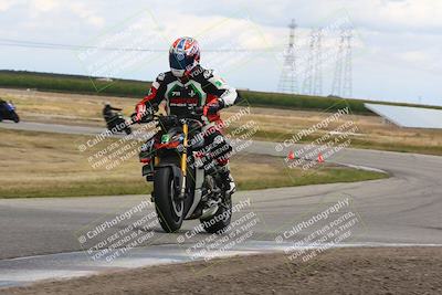 media/Apr-26-2024-TrackDaz (Fri) [[c4b677d280]]/C Group/140pm (Wheelie Bump)/